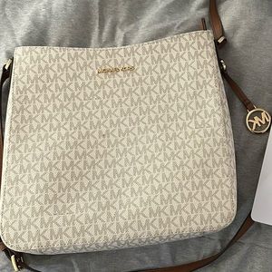Michael Kors crossbody purse